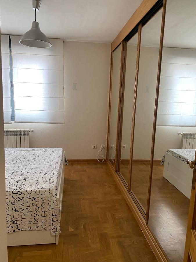 Appartement Amplio Apartamento Con Plaza De Parking. à Gijón Extérieur photo
